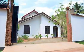 Traveller'S Hostel Hikkaduwa